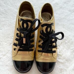 CHANEL women gold sneakers size 38,5 EU Authentic